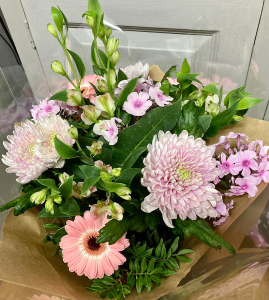Amore - Pink Rose Bouquet Mills in Bloom Winchester Florist Delivery