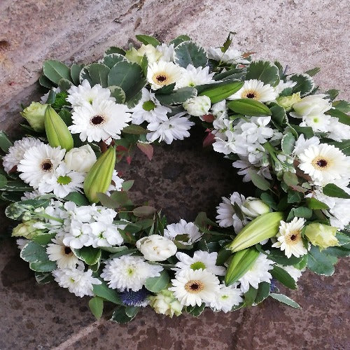 Draycott - Cream Rose Funeral Wreath